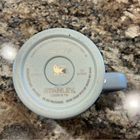 Stanley 30 oz Tumbler - Picture 2 of 4